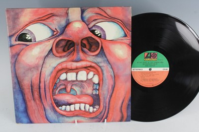 Lot 1020 - A collection of 12" vinyl to include The Beach...
