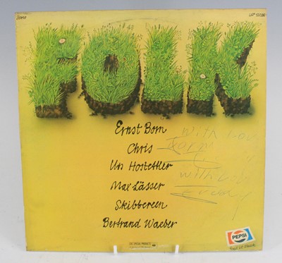 Lot 1020 - A collection of 12" vinyl to include The Beach...