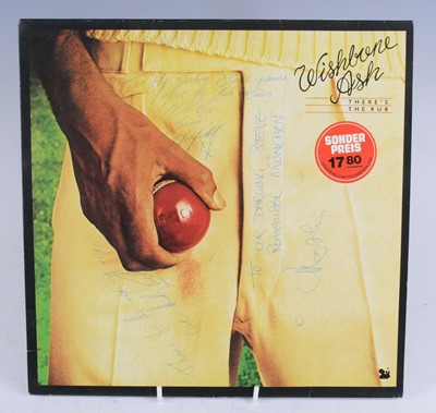 Lot 1020 - A collection of 12" vinyl to include The Beach...