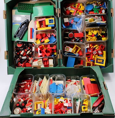 Lot 1925 - 3 boxes of mixed vintage Lego