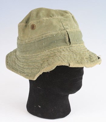 Lot 507 - A WW II British Airborne Troops 1st pattern...