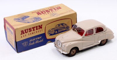 Lot 1840 - Victory Industries 1/18th scale electric model...