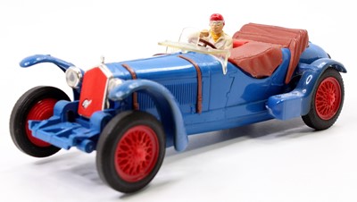 Lot 1889 - A Scalextric slot racing, 21 horsepower Alfa...