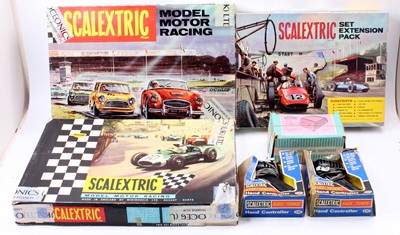 Lot 1887 - A collection of vintage Scalextric comprising...