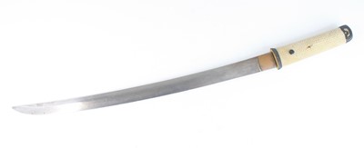 Lot 592 - A Japanese Gendaito wakizashi, having a 47cm...