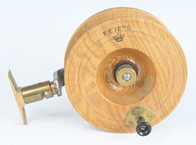 Lot 844 - A Revers of France elm 5 1/4" centre pin...