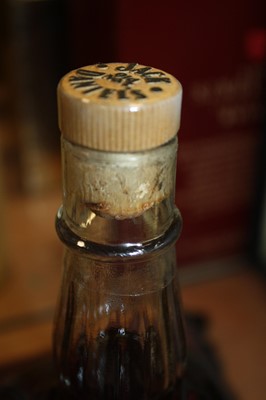 Lot 1410 - Jack Daniels 1905 Gold Medal Tennessee whisky,...
