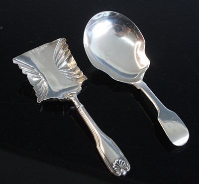 Lot 2103 - A William IV silver caddy spoon in the Kings...