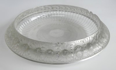 Lot 52 - René Lalique (1860-1945) - a moulded glass...