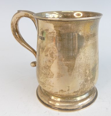 Lot 84 - An early Art Deco silver tankard, of plain...