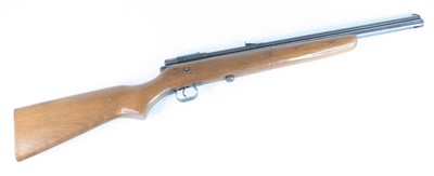 Lot 808 - A Crosman 140 .22 calibre under-lever action...