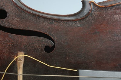 Lot 259 - A 19th century cello, having a two piece maple...