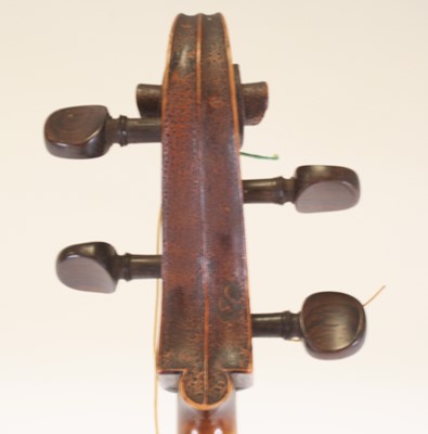 Lot 259 - A 19th century cello, having a two piece maple...