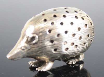 Lot 2201 - An Edwardian silver novelty pin cushion in the...
