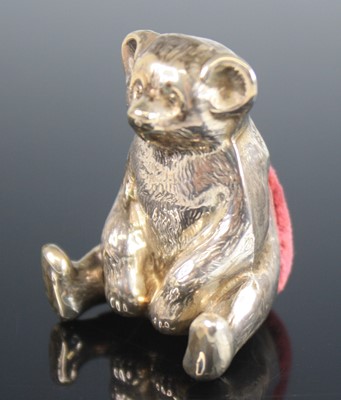 Lot 2204 - An Edwardian silver novelty pin cushion in the...