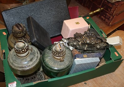 Lot 672 - Miscellaneous items to include Victorian oil...