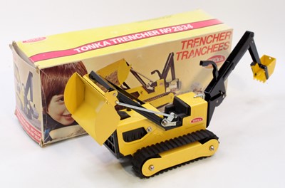 Lot 1890 - Tonka Toys No. 2534 Trencher, a Canadian made...
