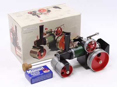 Lot 1 - A Mamod steam roller SR1A, green body, white...