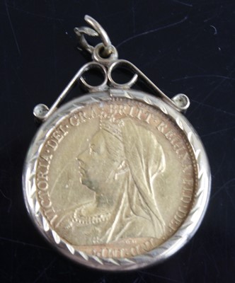 Lot 2064 - Great Britain, 1900 gold half sovereign,...