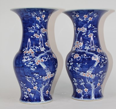 Lot 19 - A pair of Chinese blue and white porcelain...