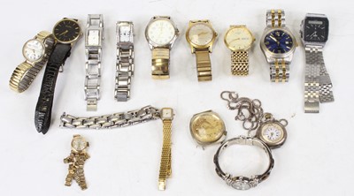 Lot 433 - A gents Sekonda steel cased wrist watch,...