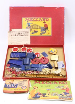 Lot 1887 - A Meccano blue & gold No. 5 Construction Kit,...