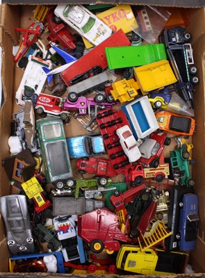 Lot 1515 - A tray of play-worn mixed diecasts to include...