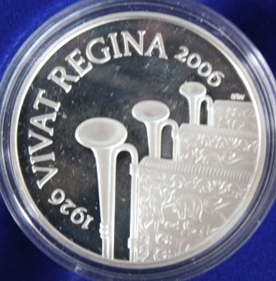 Lot 2075 - Great Britain, 2008 gold full sovereign,...