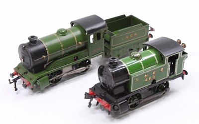 Lot 347 - Two post-war Hornby clockwork 0-4-0 LNER green...