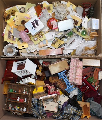 Lot 1534 - 2 boxes containing a large quantity of dolls...