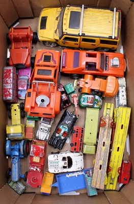 Lot 1536 - A tray of mixed play-worn diecasts, with...