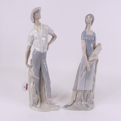 Lot 19 - A pair of Lladro porcelain figures, The...