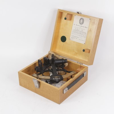 Lot 115 - A 20th century sextant by the 'Hezzanith'...