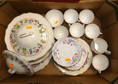 Lot 76 - A collection of tea and dinner wares to...