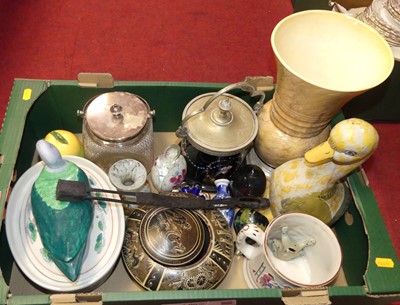 Lot 77 - A box of various ceramics and glass to include...