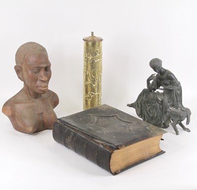 Lot 168 - A collection of miscellaneous items, to...