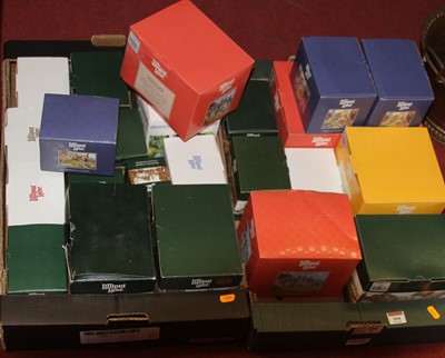 Lot 164 - A collection of boxed Lilliput Lane Cottage...