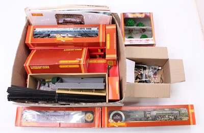 Lot 1551 - A collection of Hornby Railways 00 Gauge...