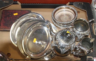 Lot 229 - A box of miscellaneous metalware to include a...