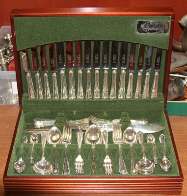 Lot 233 - Butler At Harrods, a mahogany cased 12 place...