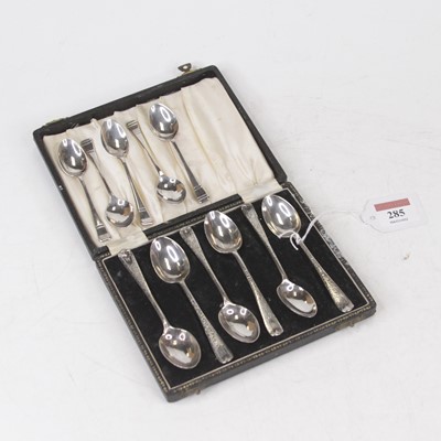 Lot 285 - A set of six George V silver teaspoons, with...