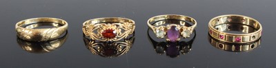 Lot 351 - A 9ct gold amethyst and paste three stone ring,...