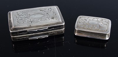 Lot 379 - A circa 1830 silver vinaigrette (lacking...