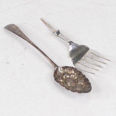 Lot 312 - A George III silver berry spoon, having...