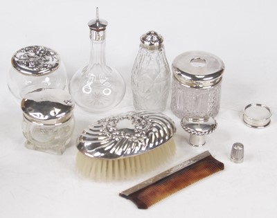 Lot 322 - A collection of miscellaneous items to include...