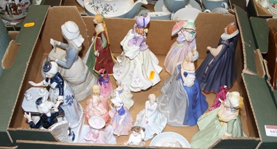 Lot 643 - A Royal Doulton collectors' club model of a...