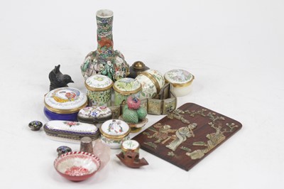 Lot 505 - A collection of miscellaneous items, to...