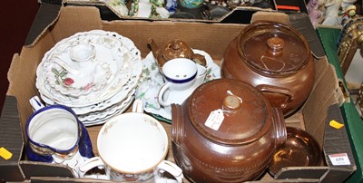 Lot 659 - A box of ceramics to include pair of salt...