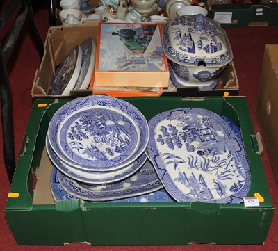 Lot 676 - Two boxes of willow pattern table wares to...
