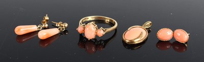 Lot 459 - A selection of 9ct gold and coral set...